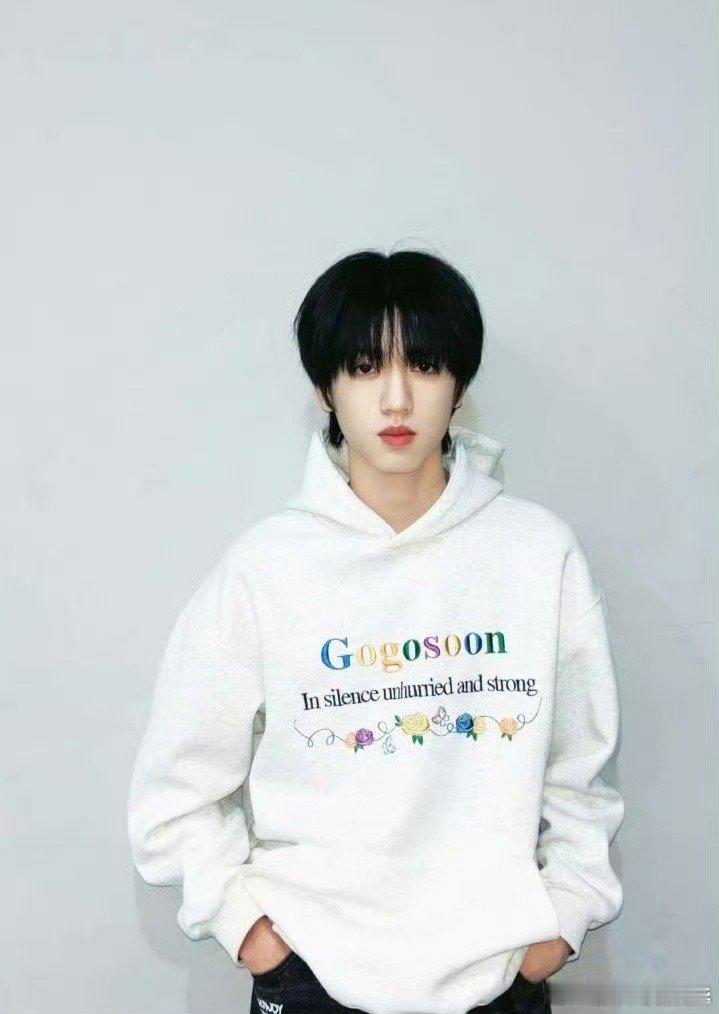 TF家族张桂源重庆话教学 川渝春晚现场太欢乐！张桂源教杨博文说重庆话祝福，一开口