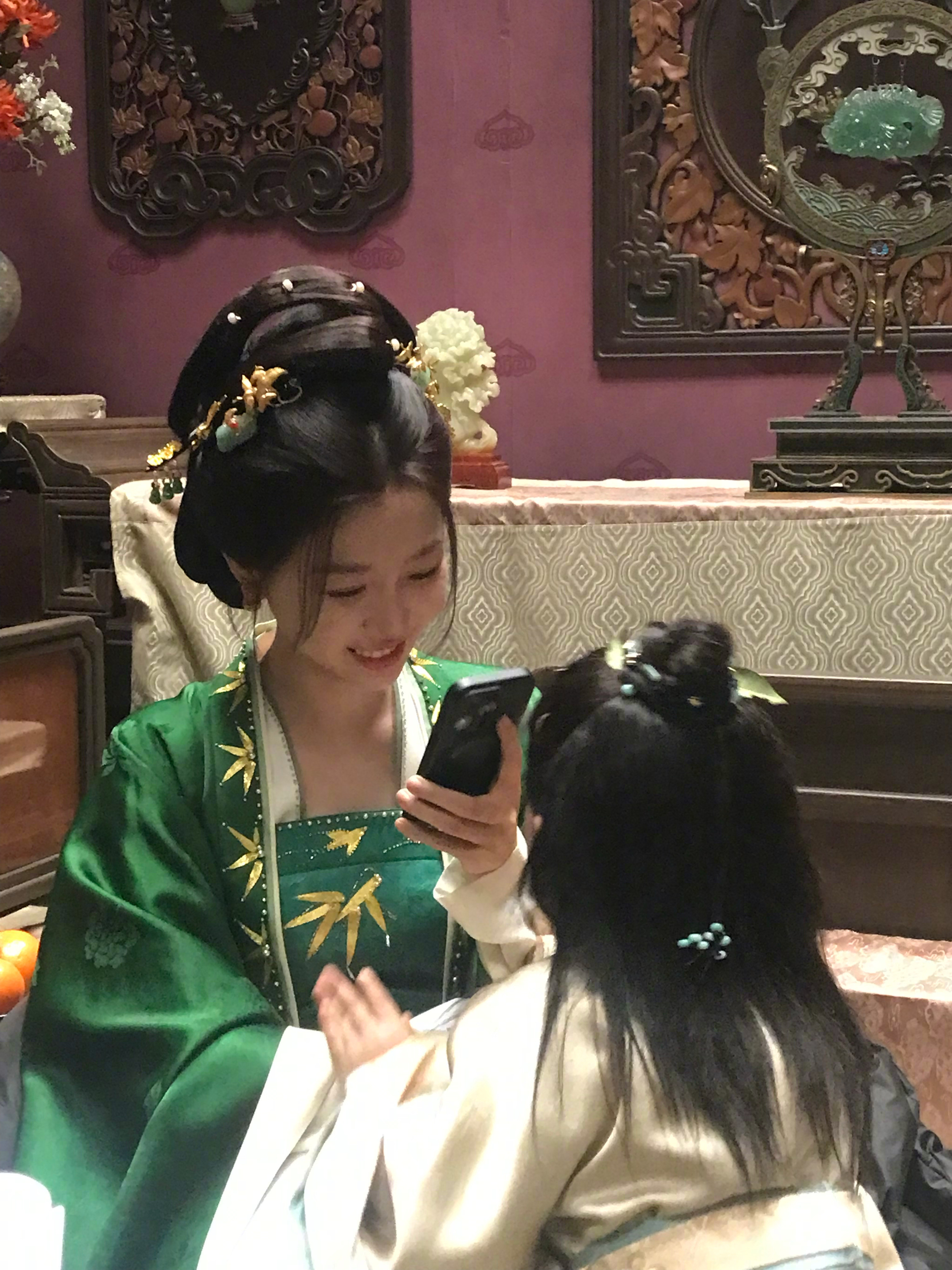 云初主母…妈妈…我也是你孩子…我也要拍照😭 