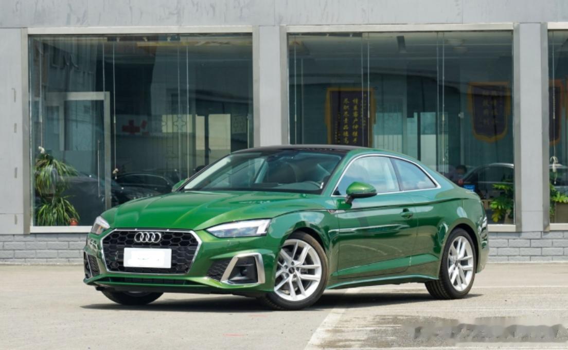 2024款奥迪A5/S5上市，外观上与老款一致，在配置上做了更改。奥迪A5，时尚