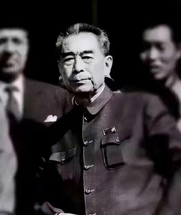 周总理的4大遗憾，件件关乎家国，也关乎寻常人心。
 
1925年，邓颖超在广州怀