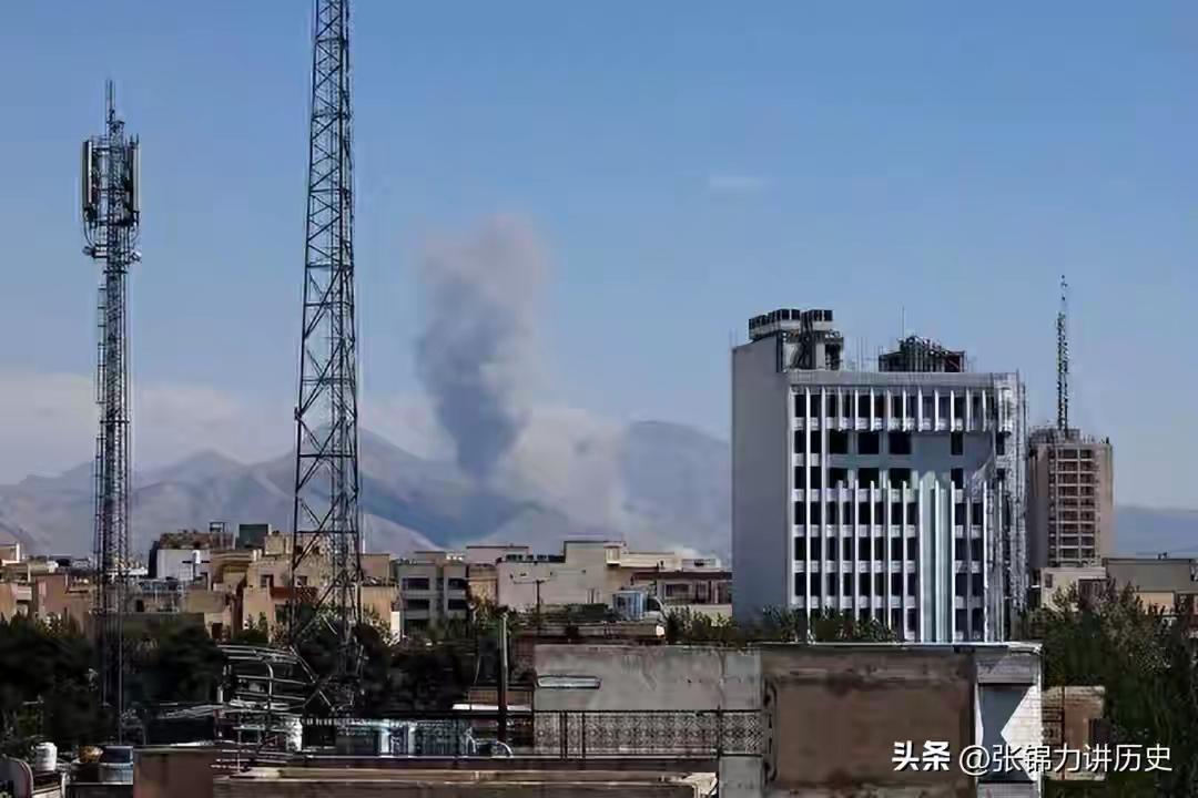 西方"突然醒悟"：折腾这么多年才发现，中国走的从来不是他们理解的那种棋

这几年