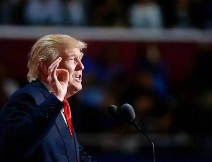 特朗普真是报喜不报忧啊，他高兴的宣布F-15战斗机的第二名飞行员已经获救，但是，