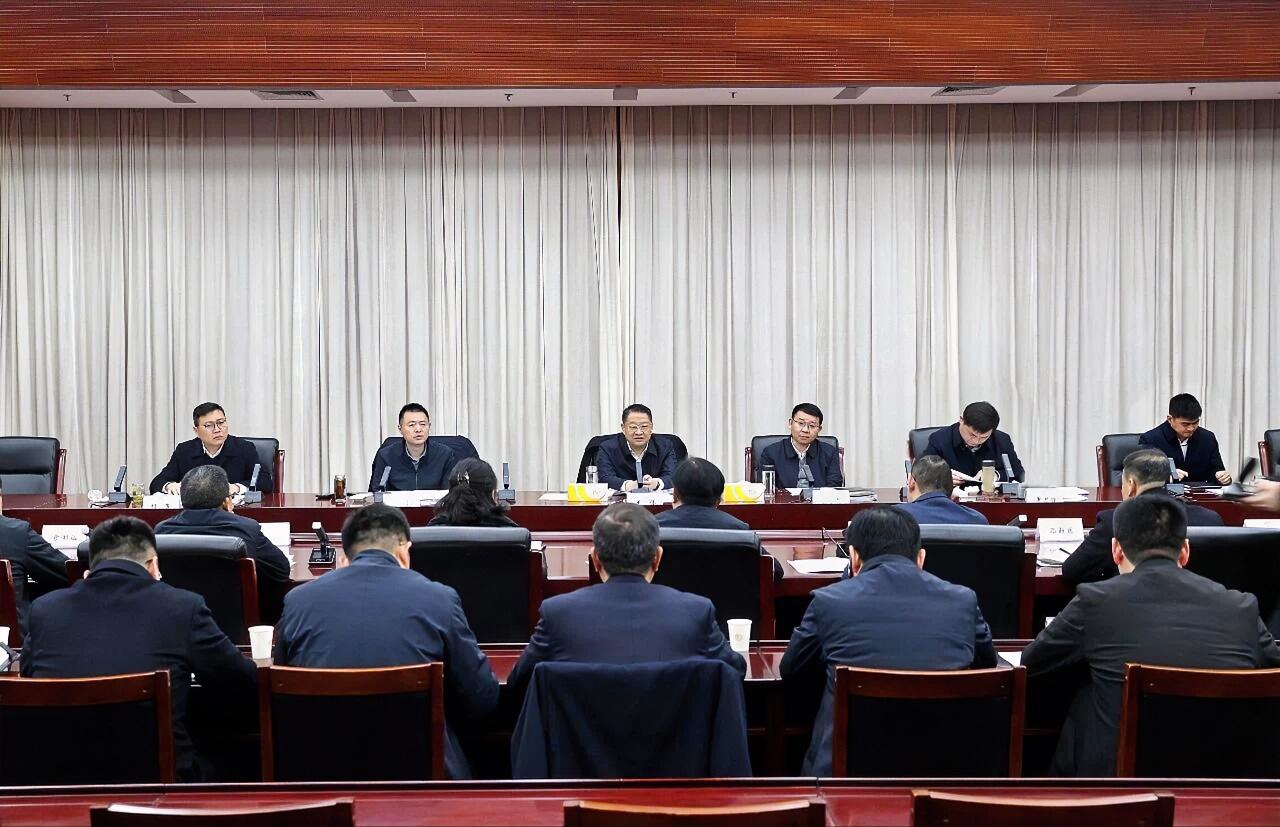 1月17日，邳州市全市招商引资工作调度会召开，听取全市1月份以来已签约项目、在谈