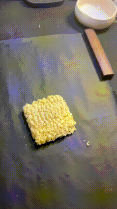 一包方便面整得我吃不起的样子，不过我确实吃不起[捂脸]