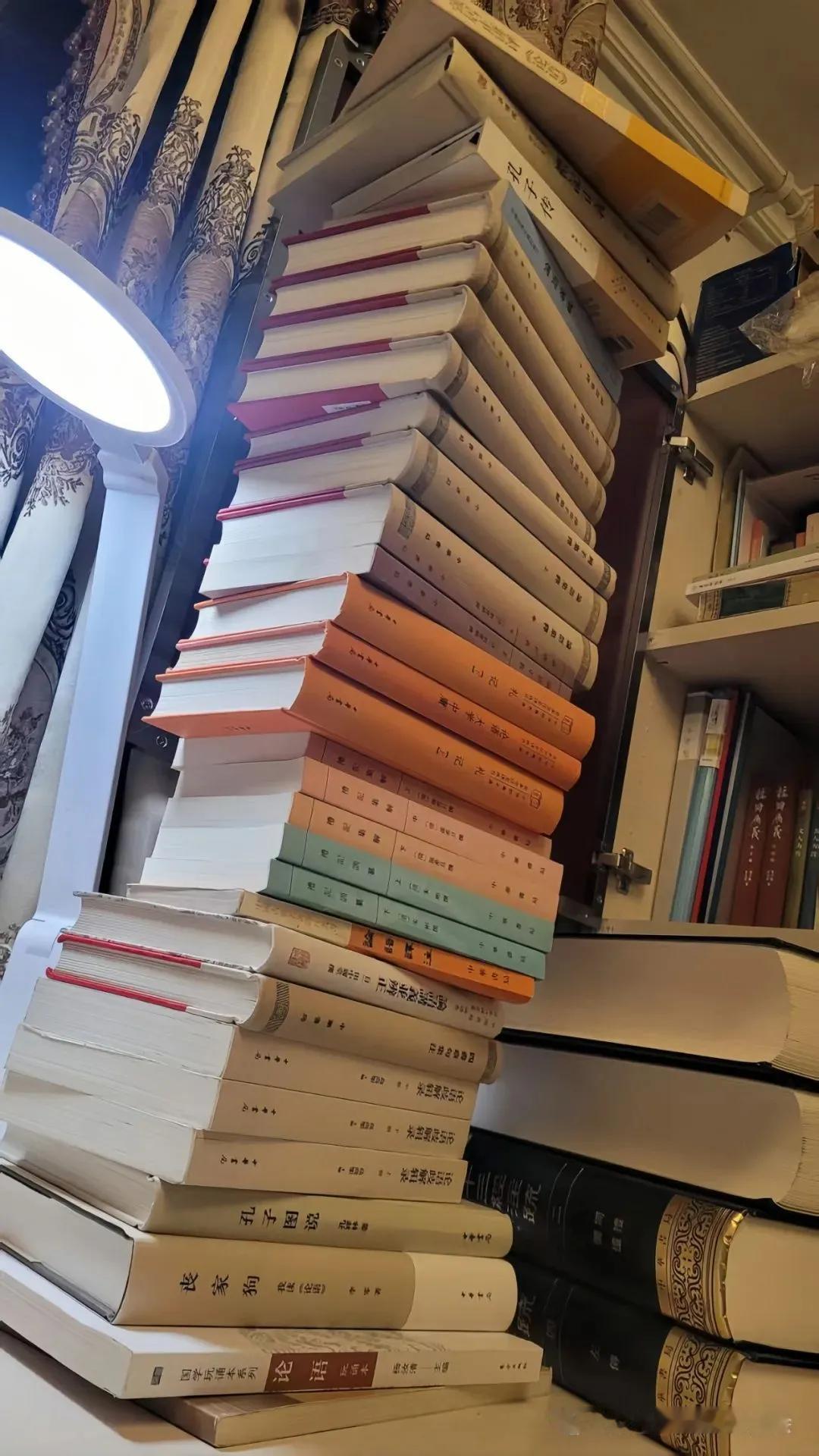 赠书启事
为了面向中小学生弘扬中华优秀传统文化、陶冶国学兴趣，作者安洪波老师自购