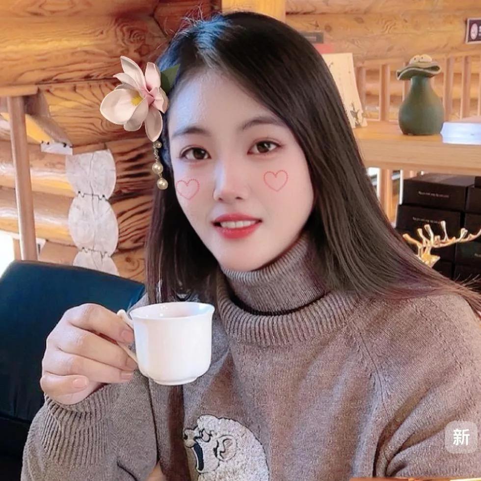 冬日暖阳，一杯奶茶，甜美心情💕奶茶 甜系奶茶少女 秋日奶茶时光 带香味的奶茶 