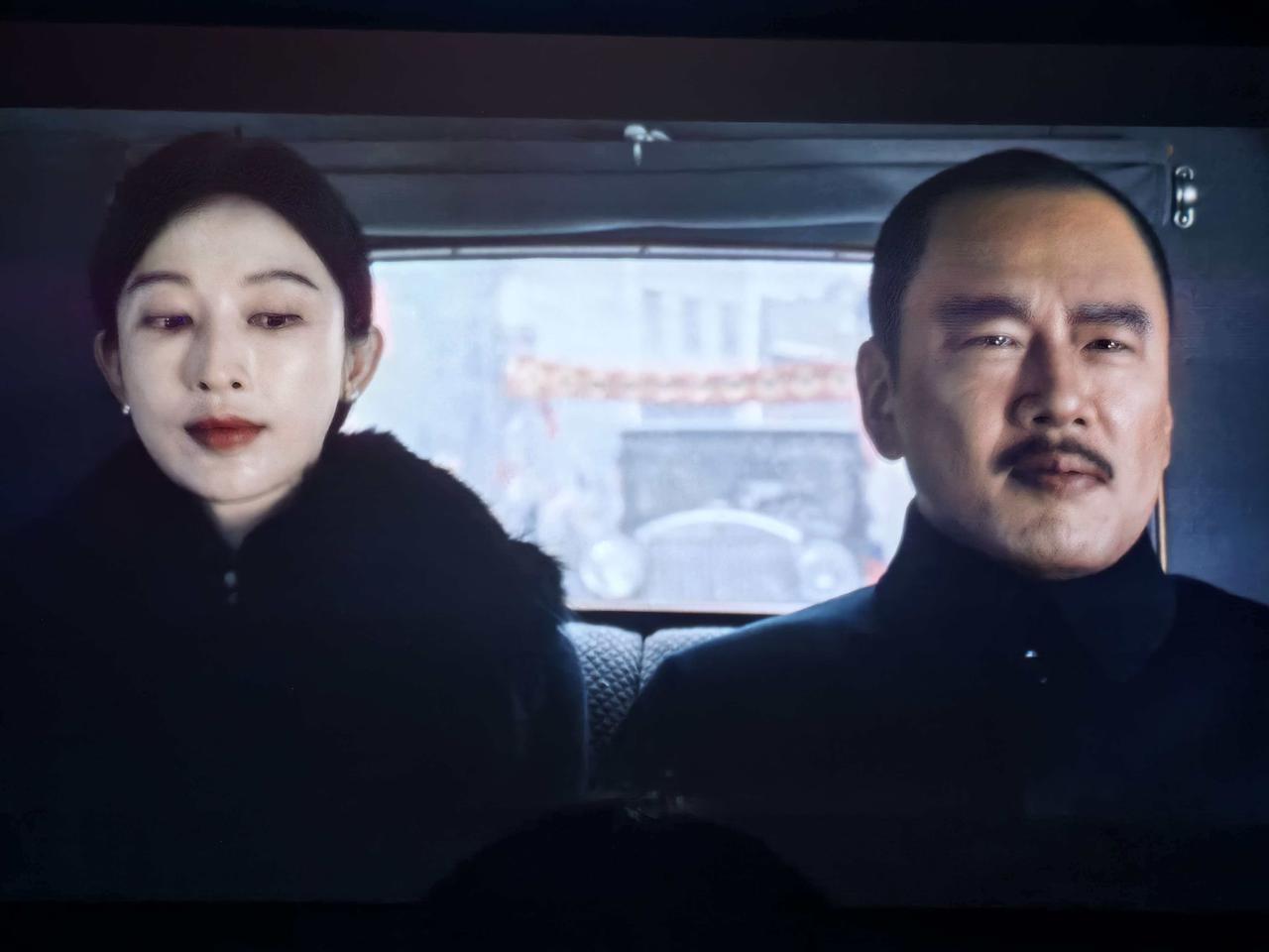 今天看电影《四渡》，里边有着演员的群像，角色众多，王耀庆给了我惊喜。
以前觉得王