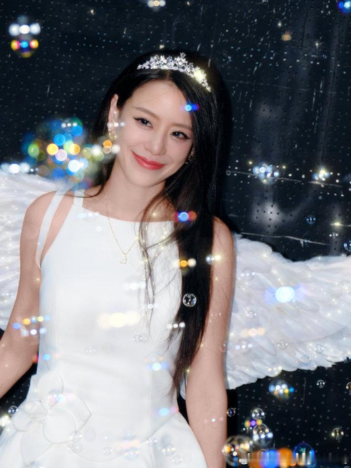 浪姐只有江语晨温峥嵘没双人舞台乘风2026别的姐姐都有近距离双人对唱，江语晨温峥