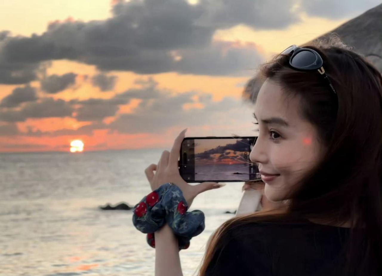 angelababy超话 ab曝Angelababy爱发朋友圈 

我需要你的报