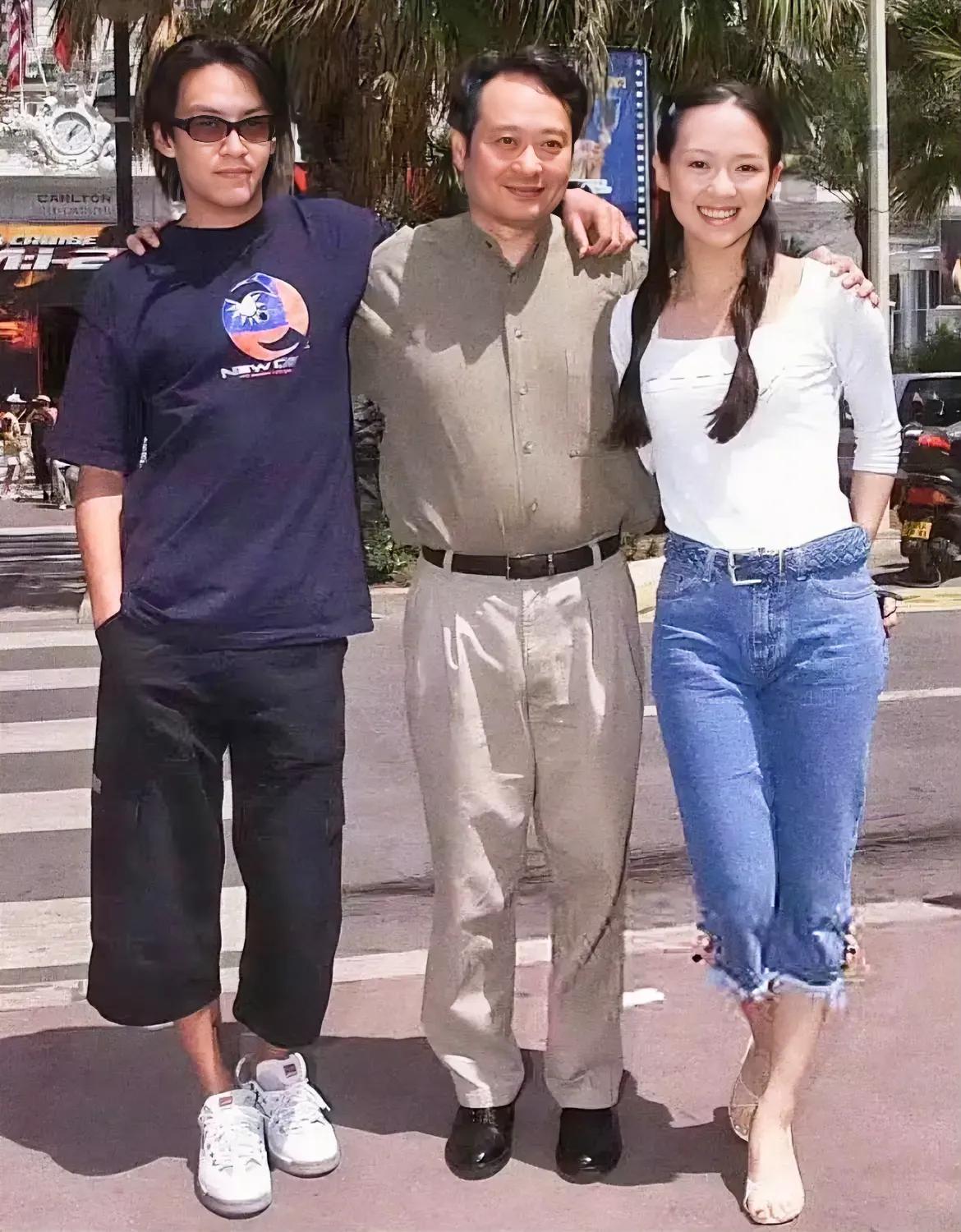 李安：我太太是我同学！
张震：我老婆是我助理！
章子怡：我先生是四婚！