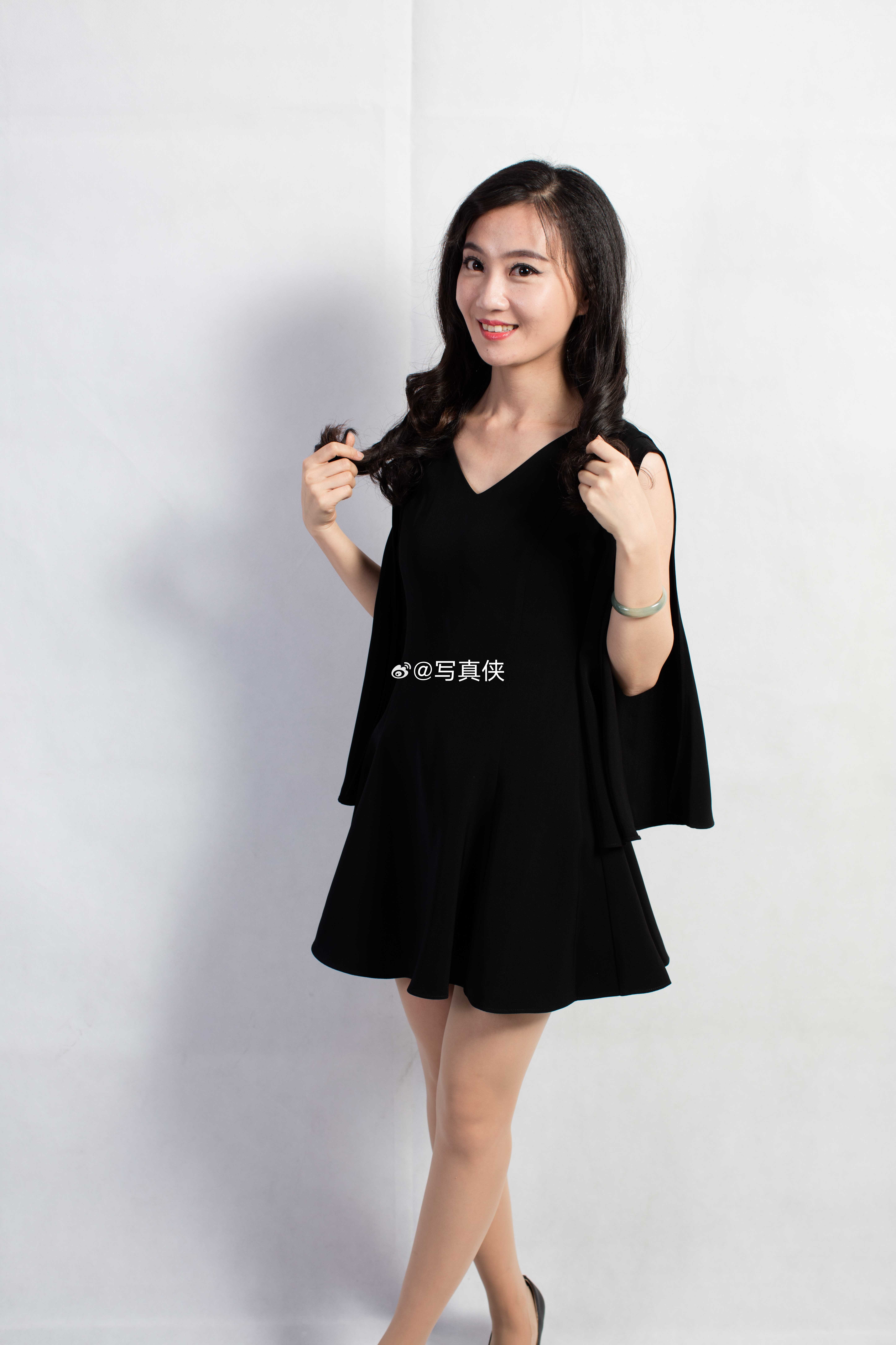 主持人姐姐[嘻嘻][嘻嘻][嘻嘻] ​​​