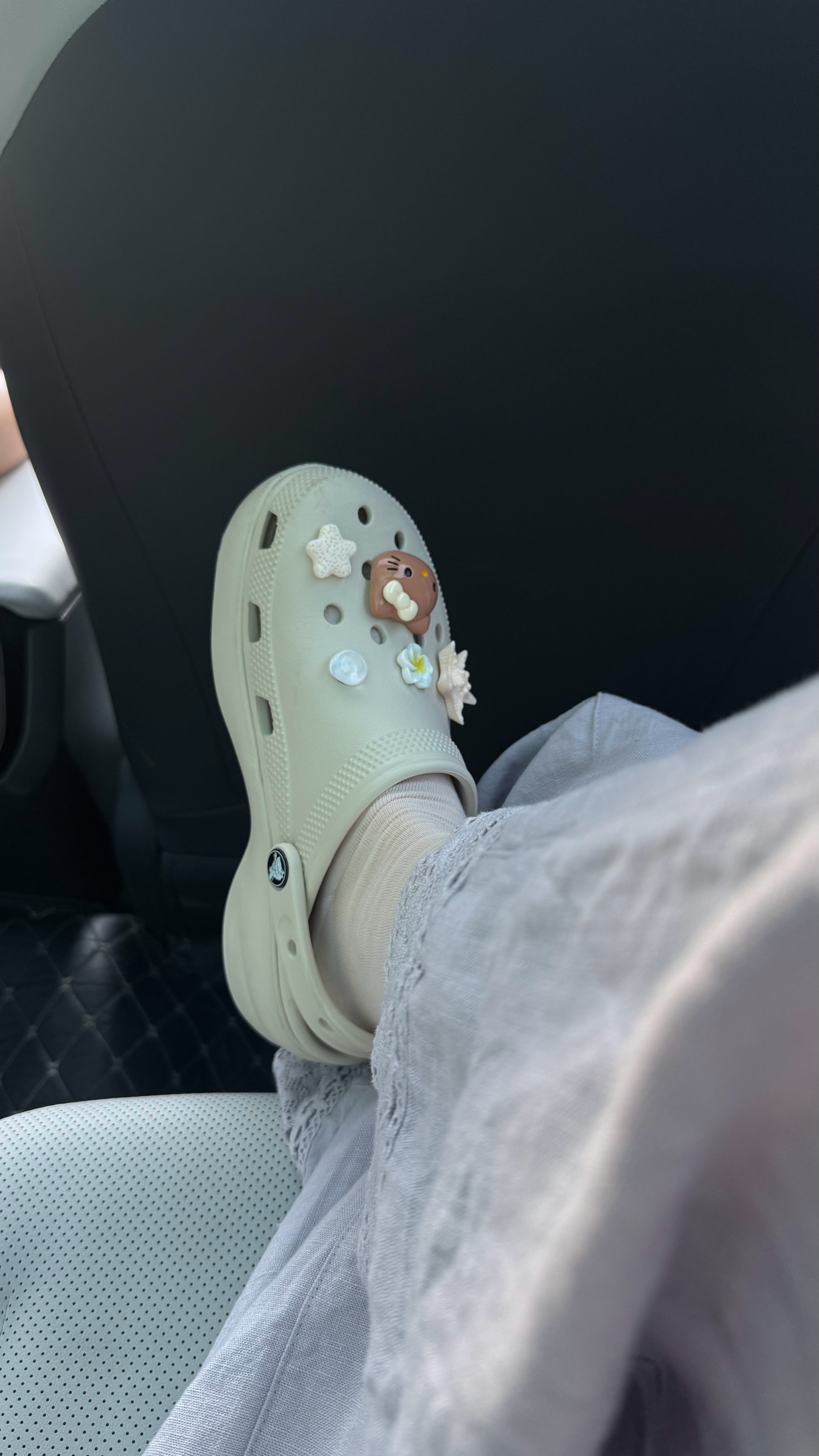 我的洞洞鞋一天就被领导封杀了