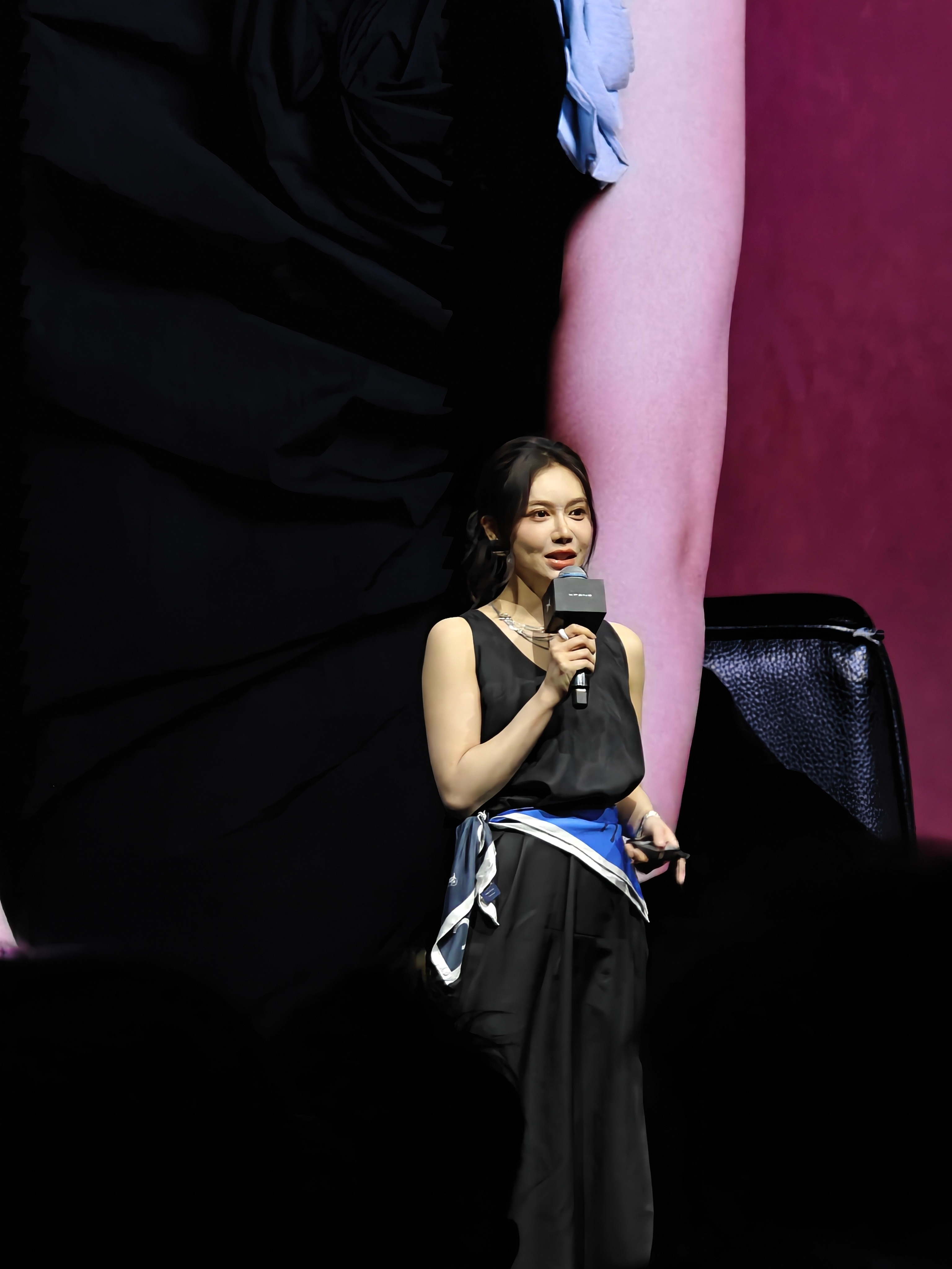 今天现场来值了啊，之前看了那么多期罗永浩的播客，今天见到本人了，圆梦成功！现场还