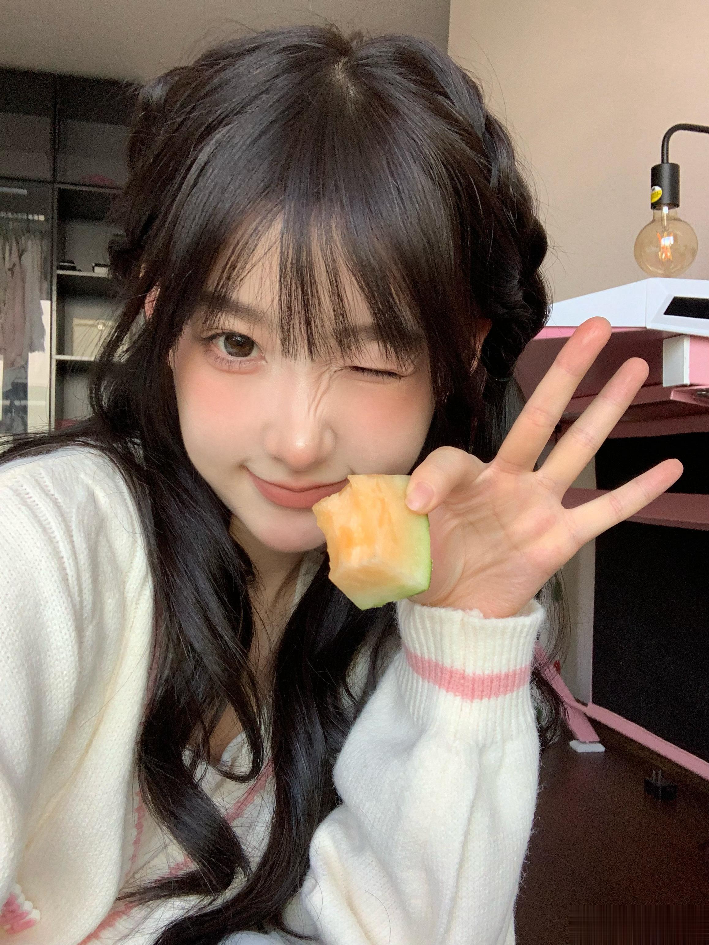 🍈蜜瓜和我选一个 ​​​