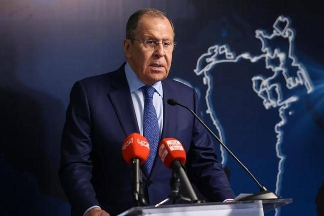 德国突然掀桌子！公然叫板普京，说“已经准备好跟俄罗斯开战”，还要拉着北约80万大