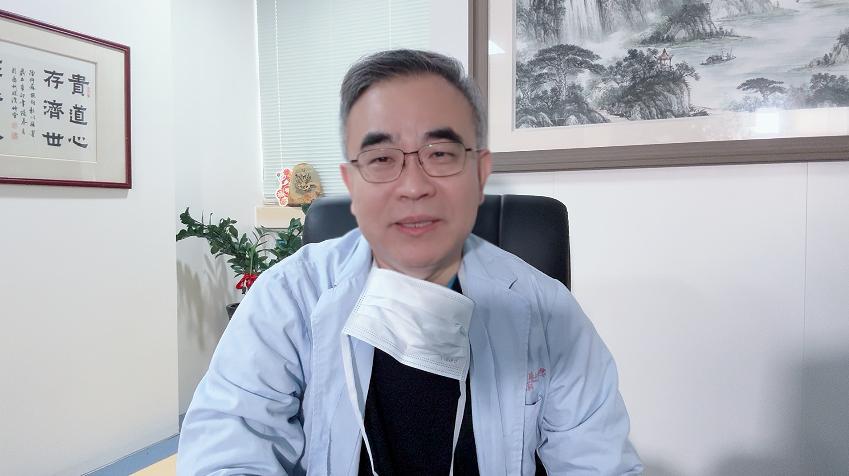 从不抽烟也得肺癌！这要怎么解释？之前给大家讲过，吸烟跟肺癌的发生是直接相关、最密