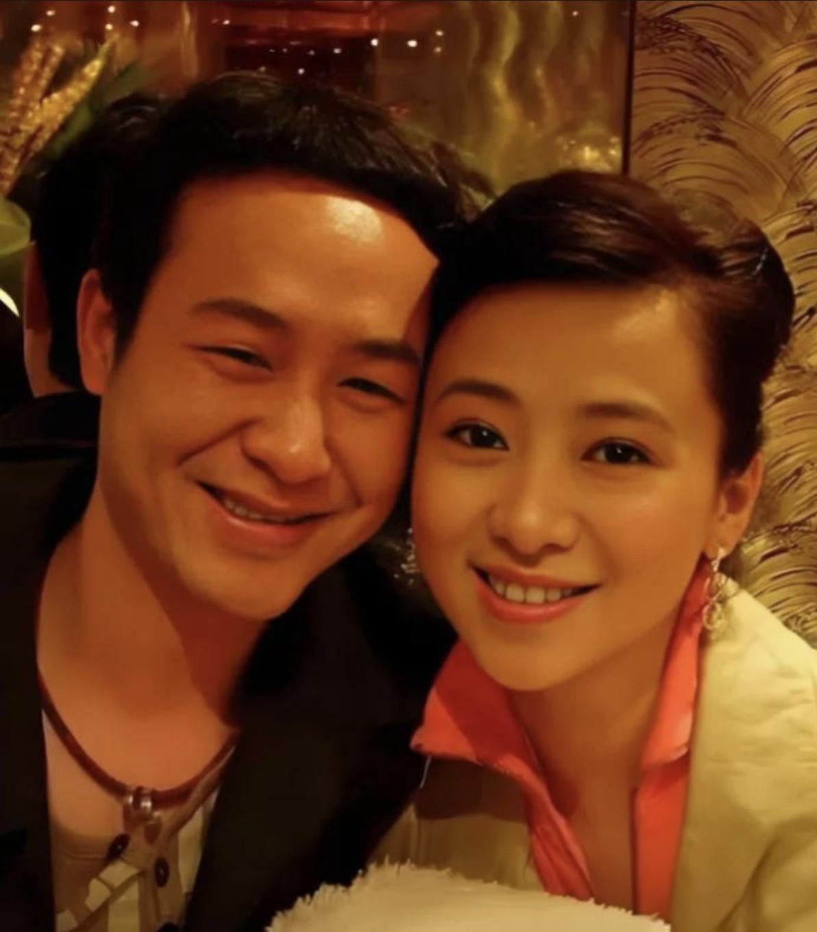 翁虹人美心善，据说在张颂文最落魄的时候曾给他买过机票，张颂文很感恩，一直对翁虹“