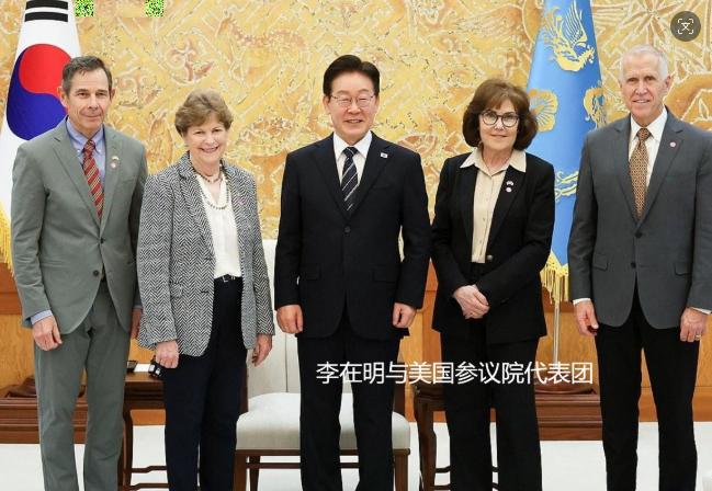 “美军说走就走，韩国凭啥还要交保护费？” 韩国总统李在明这一句话，直接让半个多世