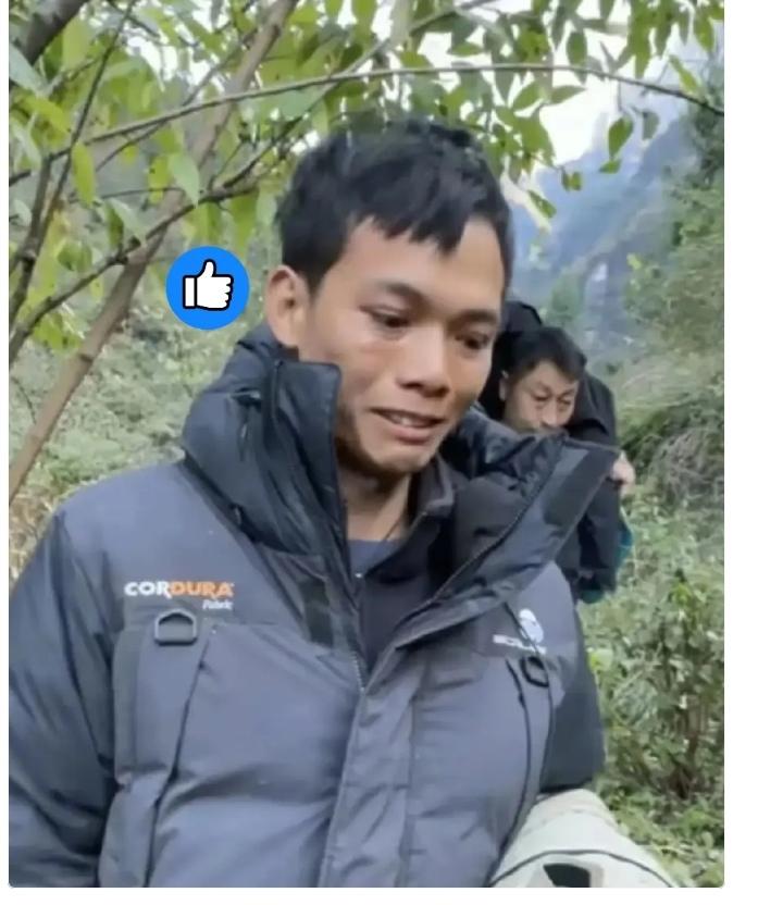 家人们，真的笑不活了。建弟退赛的原因竟然是补的太狠了。

荒野求生建弟退赛的真正