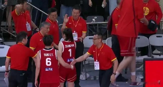 中国女篮热身赛，中国女篮77-88不敌尼日利亚女篮。

罚球26比10的比赛还能