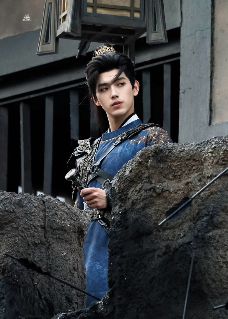 陈飞宇古偶男妲己 之前没get到的人，这次应该都get到了。仙气飘飘的造型，配上