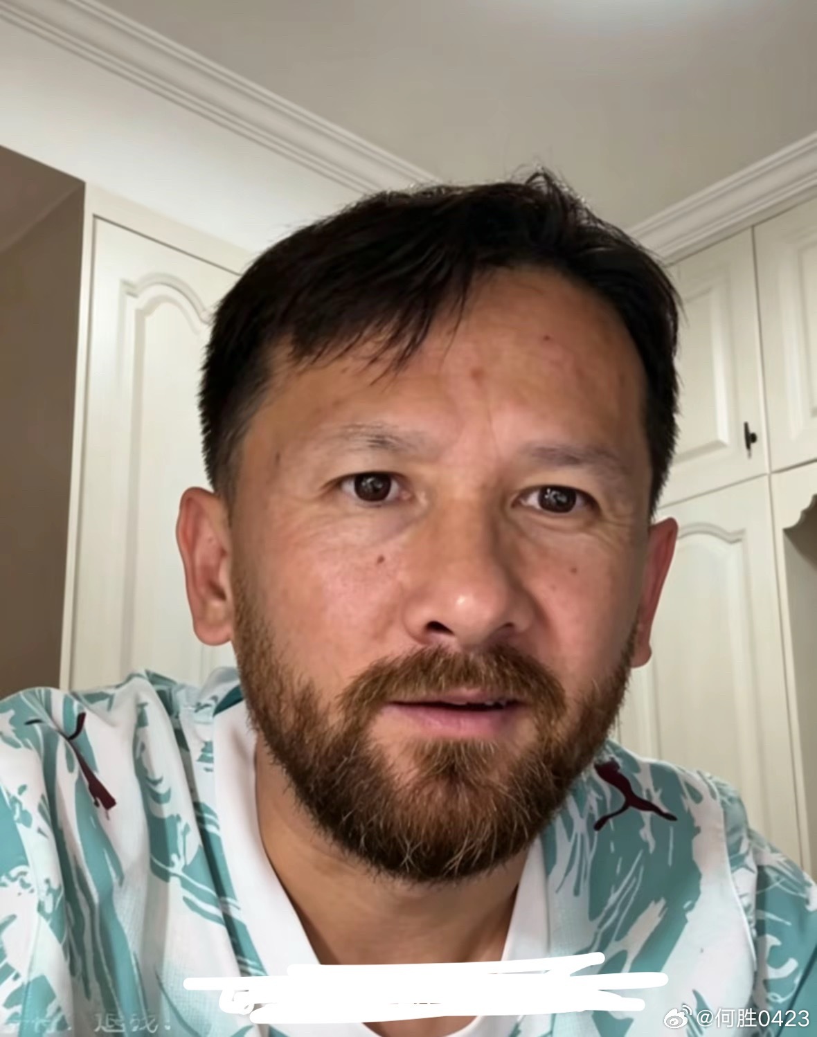 难怪有人说我长得像梅西 