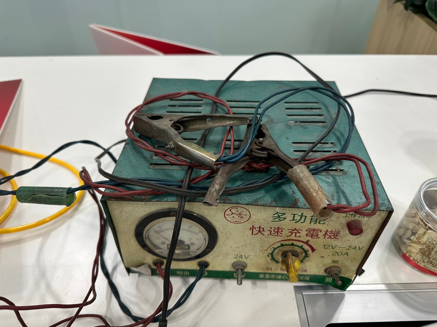 用了30多年的充电机，要是都这质量，怎么拉动消费？ 