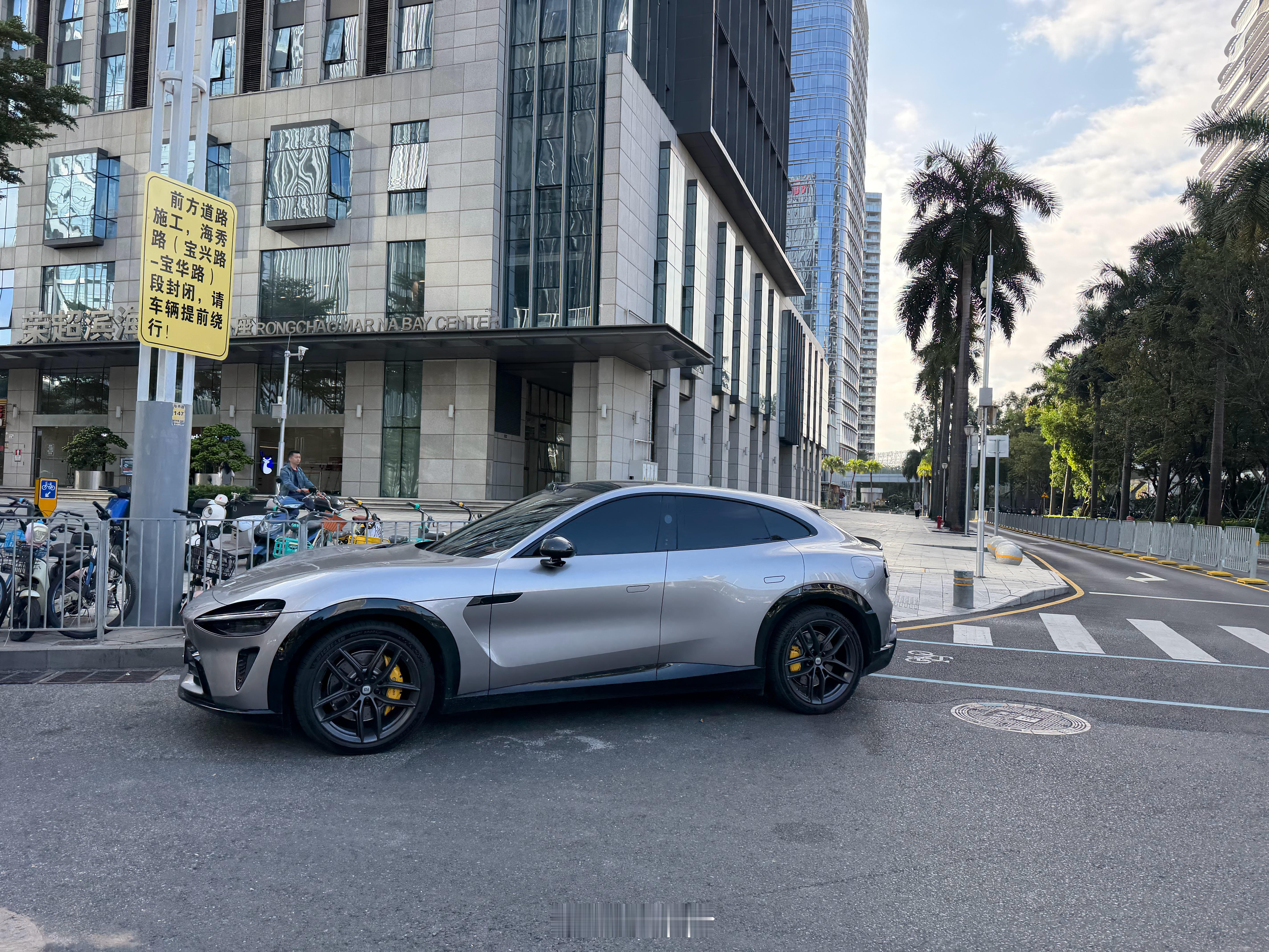 家人们，早上的看图猜车来了小米汽车小米yu7﻿  ​​​