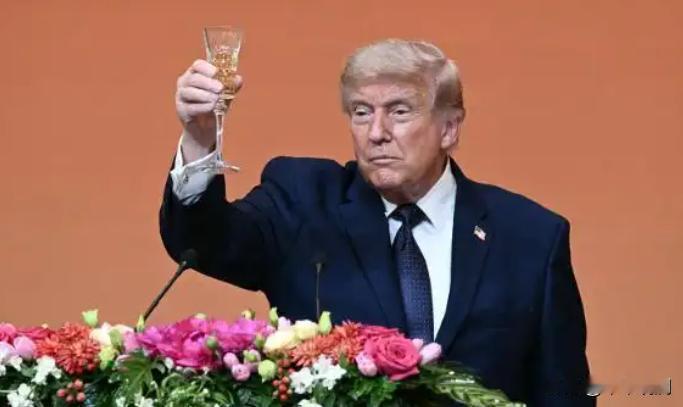 伊朗不再相信美国的和谈，美伊长期对峙，优势绝对在伊朗方面。
以现在美国的实力，已