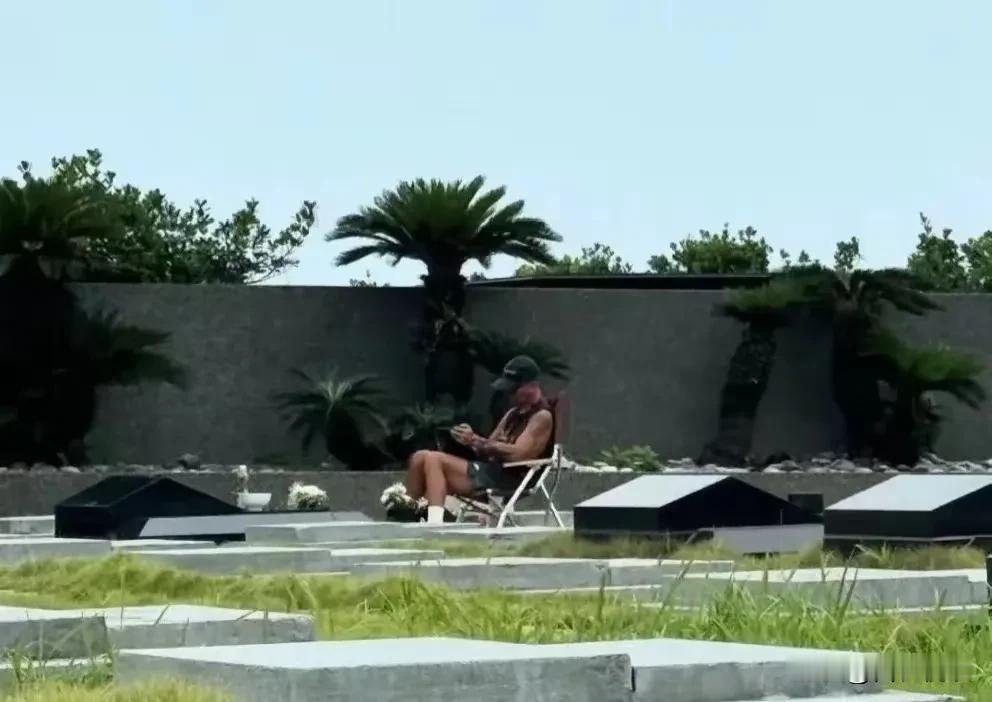 好了
大戏又开始了

S妈在网上哭了半年
小S也是想姐姐思姐姐

娘俩的戏大家伙