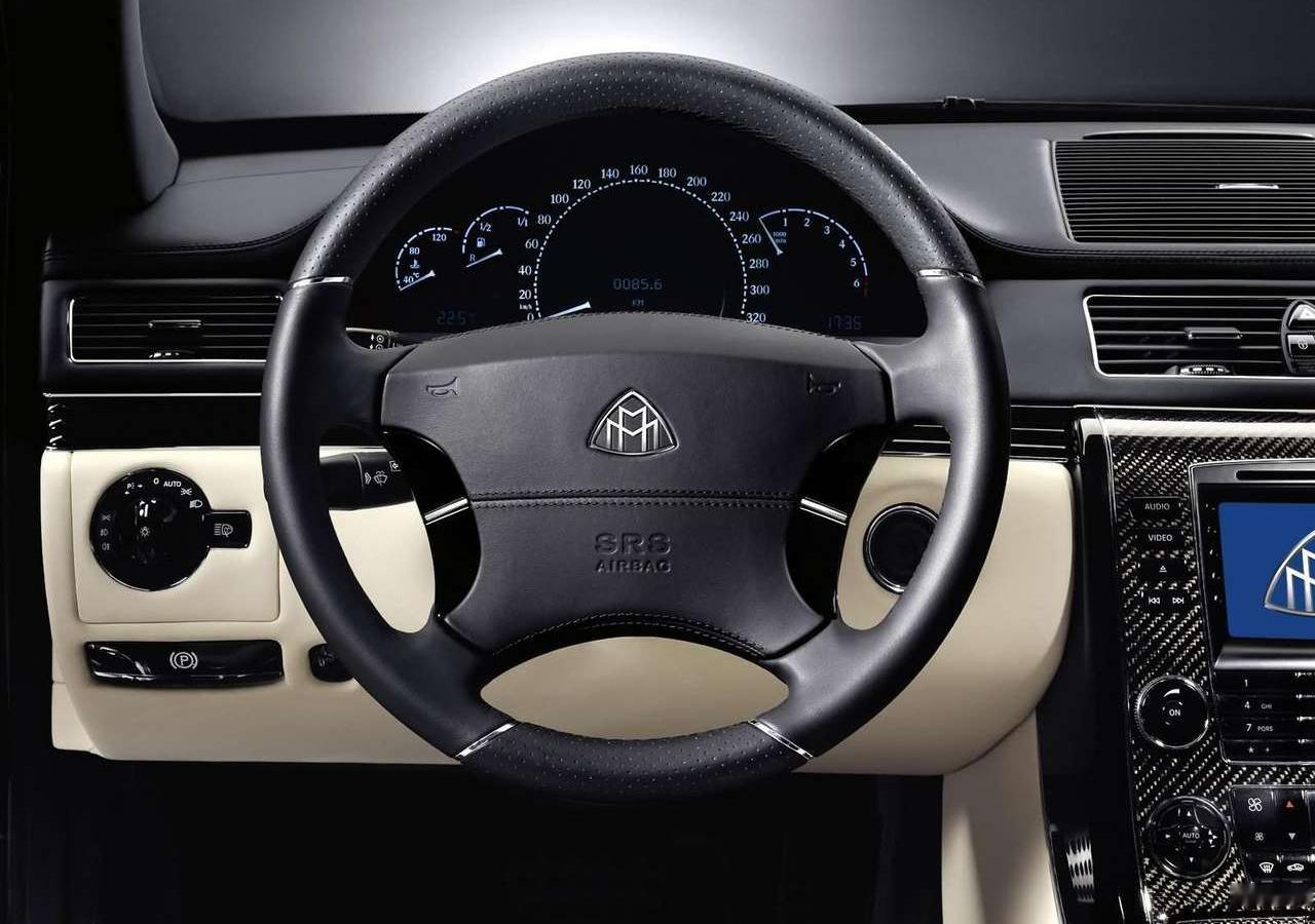 迈巴赫   2005 迈巴赫57S Special，S代表Special专属性能