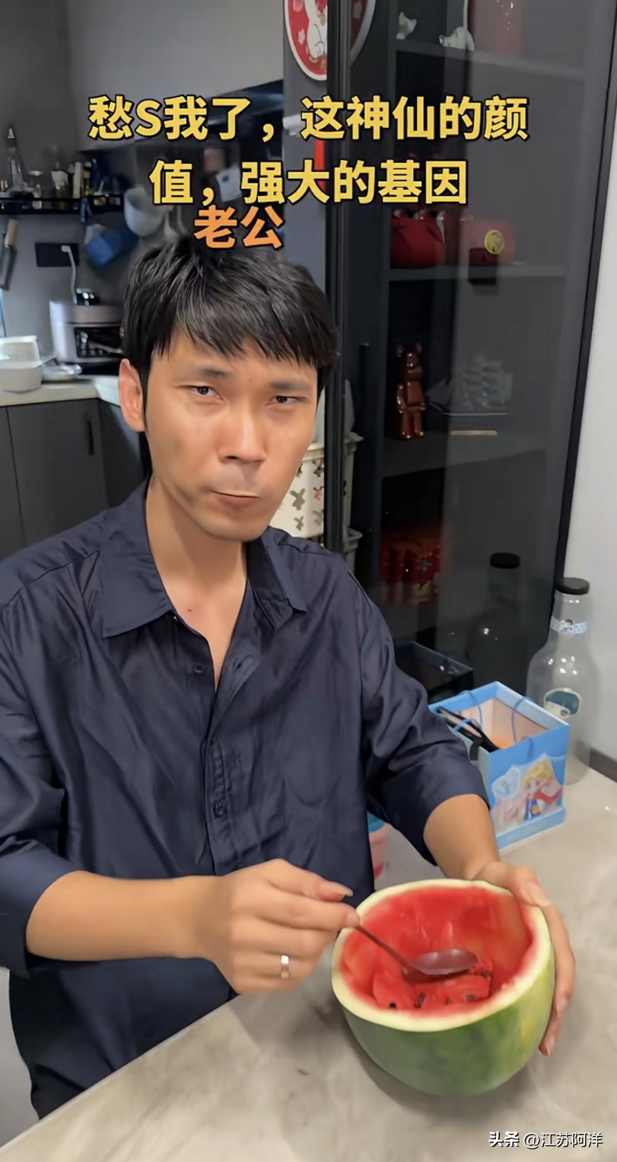 我认为这是亲生的，根本不需要DNA鉴定！[呲牙][呲牙][呲牙]