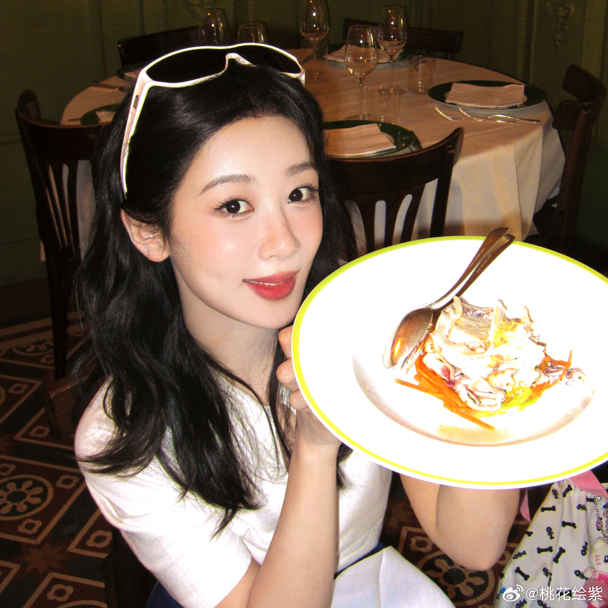 杨紫 yz杨紫李祯yz杨紫家业喜欢月亮但不想去追月亮只想留在人间喜欢你。【杨紫?