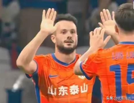 山东泰山3:3踢平上海申花，客场取得艰难一分，最应该感谢2个人
1. 卡扎身维利