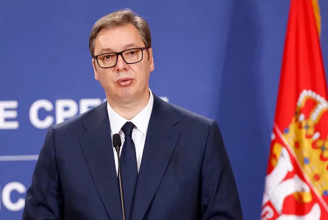 武契奇这回真急眼了！

看着周围那几个邻居——阿尔巴尼亚、克罗地亚、科索沃，正等