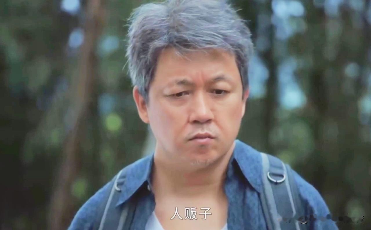 电视剧《黑夜告白》剧情再次迎来了大反转，何远航（潘粤明饰）震惊的发现，12年前徒