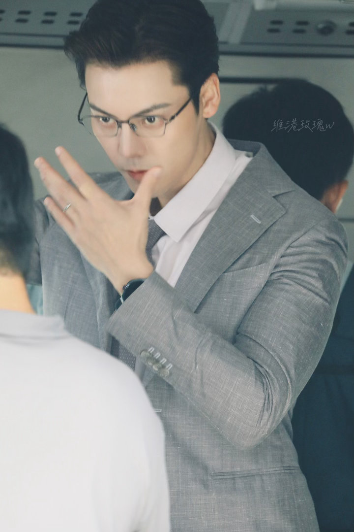 宝妈曾在医院儿保偶遇陈伟霆原来陈伟霆说得都是真的不用刻意营造奶爸人设，生活里早已