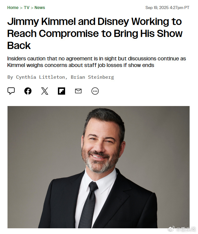 Jimmy和迪士尼谈判 鸡毛 JimmyKimmel和迪士尼正在谈判，讨论鸡毛秀