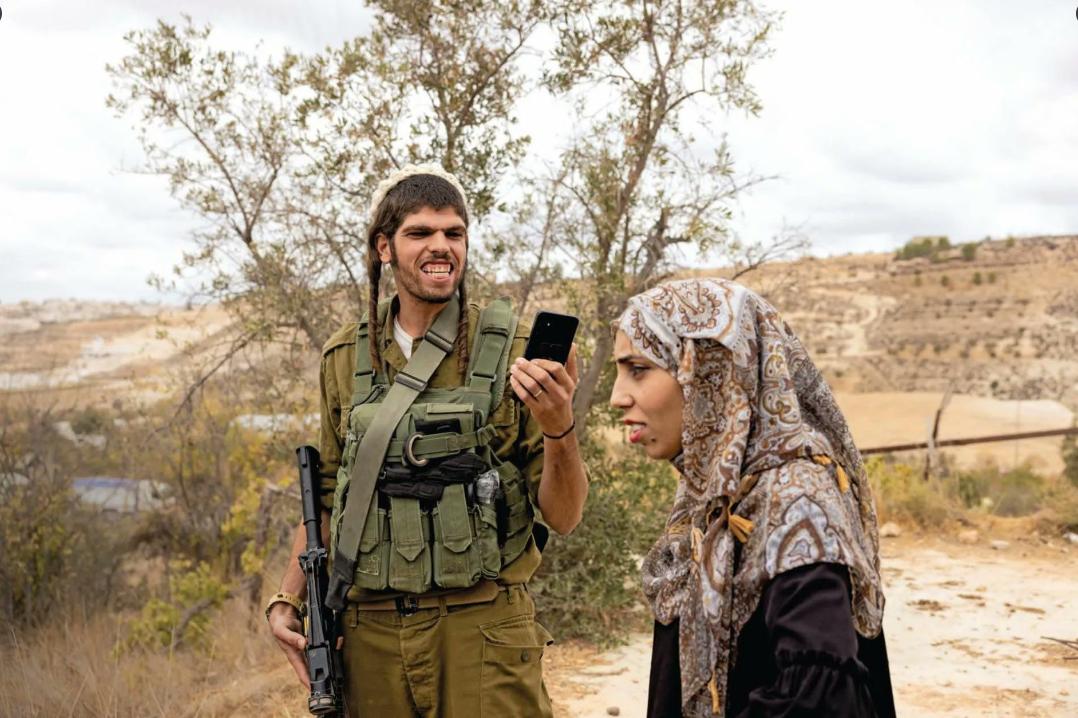 DavidAstinWalsh历史学家发布了一张《L'Espresso》杂志封面