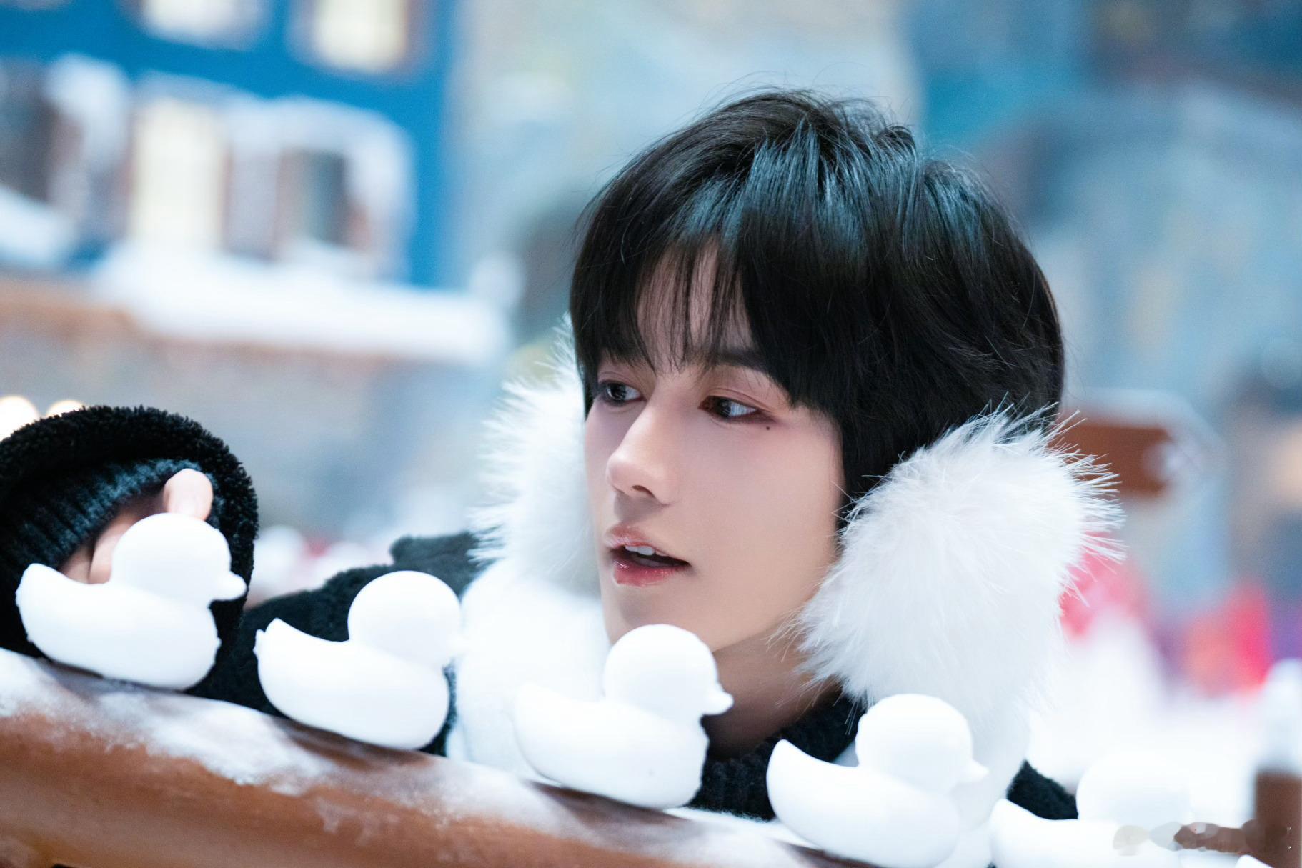 今日份黄星就是邱鼎杰口中的小白花