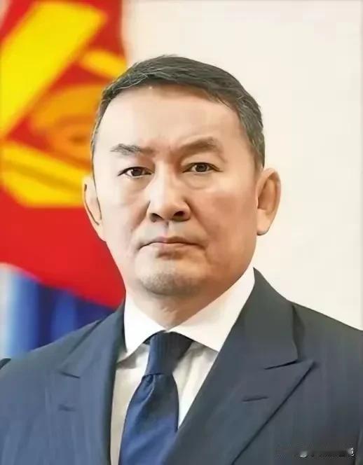 快讯！快讯！蒙古国宣布了！
  ​8月31日下午，央视新闻一句话：蒙古国总统呼日