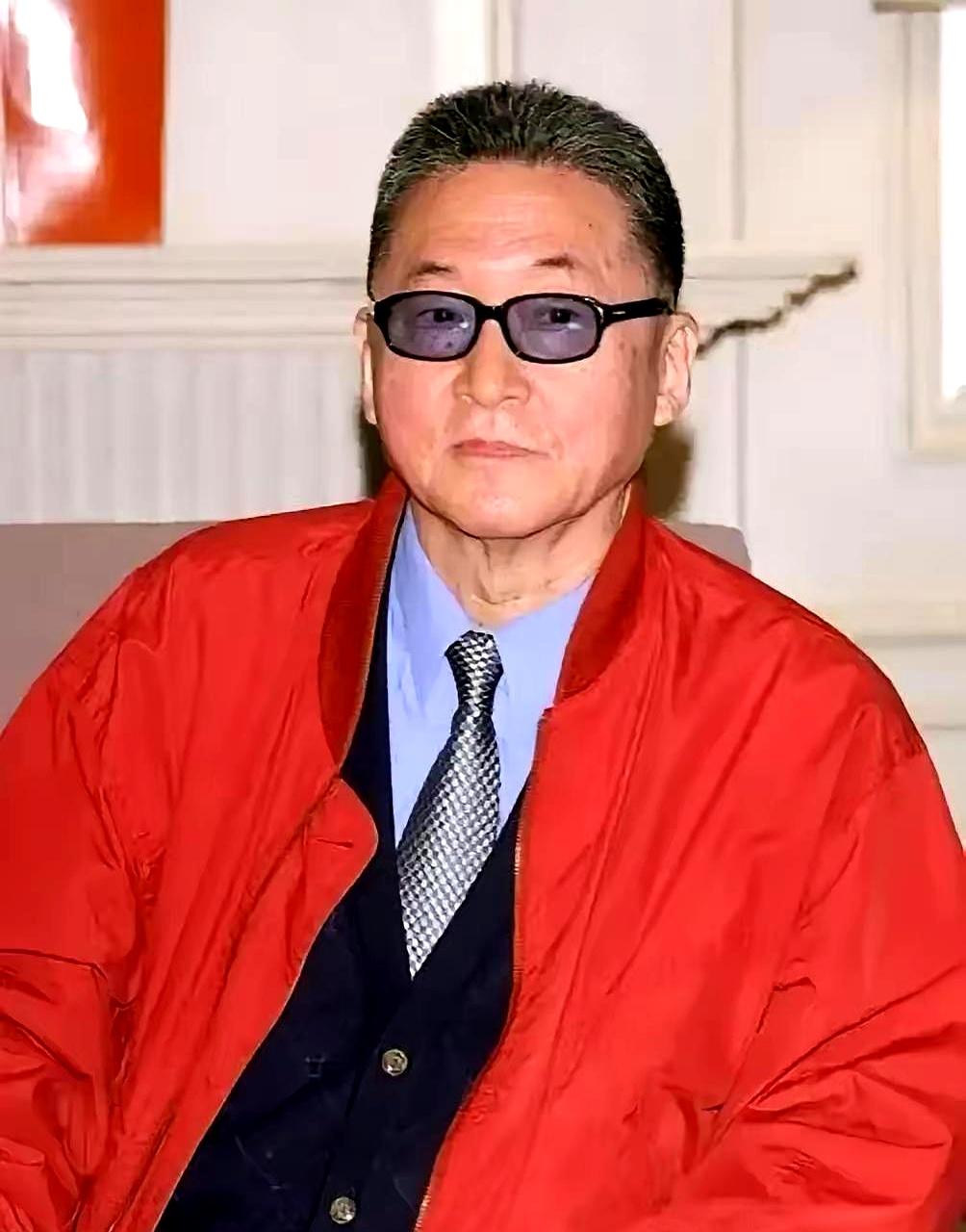李敖还在台北看守所时，最放心不下的，就是金华街那套房。
那是他早年写稿一点点攒出