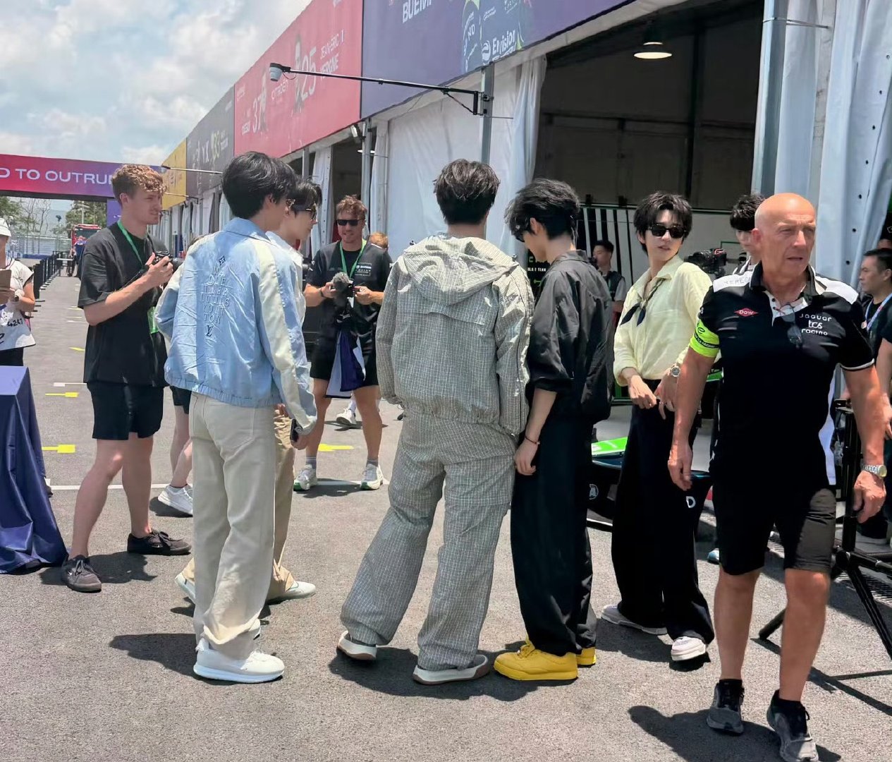 我并不知道您在说什么。 