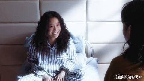 刘雅瑟帮柏庶加倪妮微信 戏里柏庶和葛文君的错过让人心碎，戏外刘雅瑟和倪妮的互动又