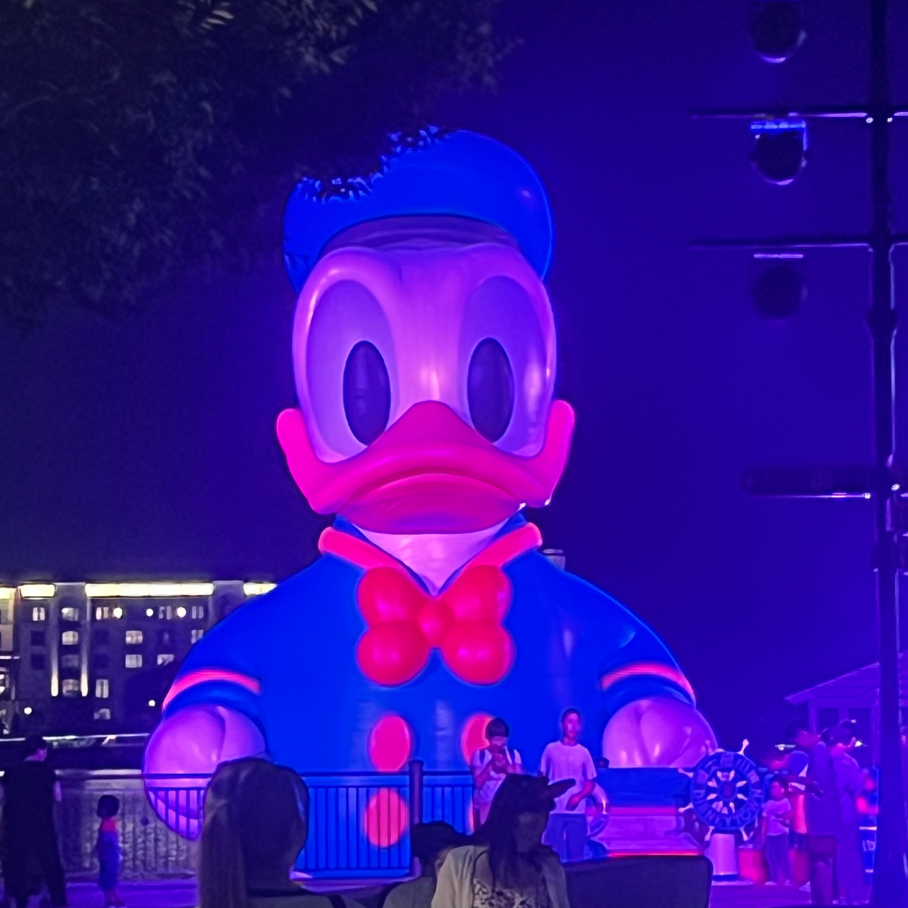 2026.07.14 上海迪士尼年卡D2 今天买了小玫 好了逛了差不多一小时趁烟