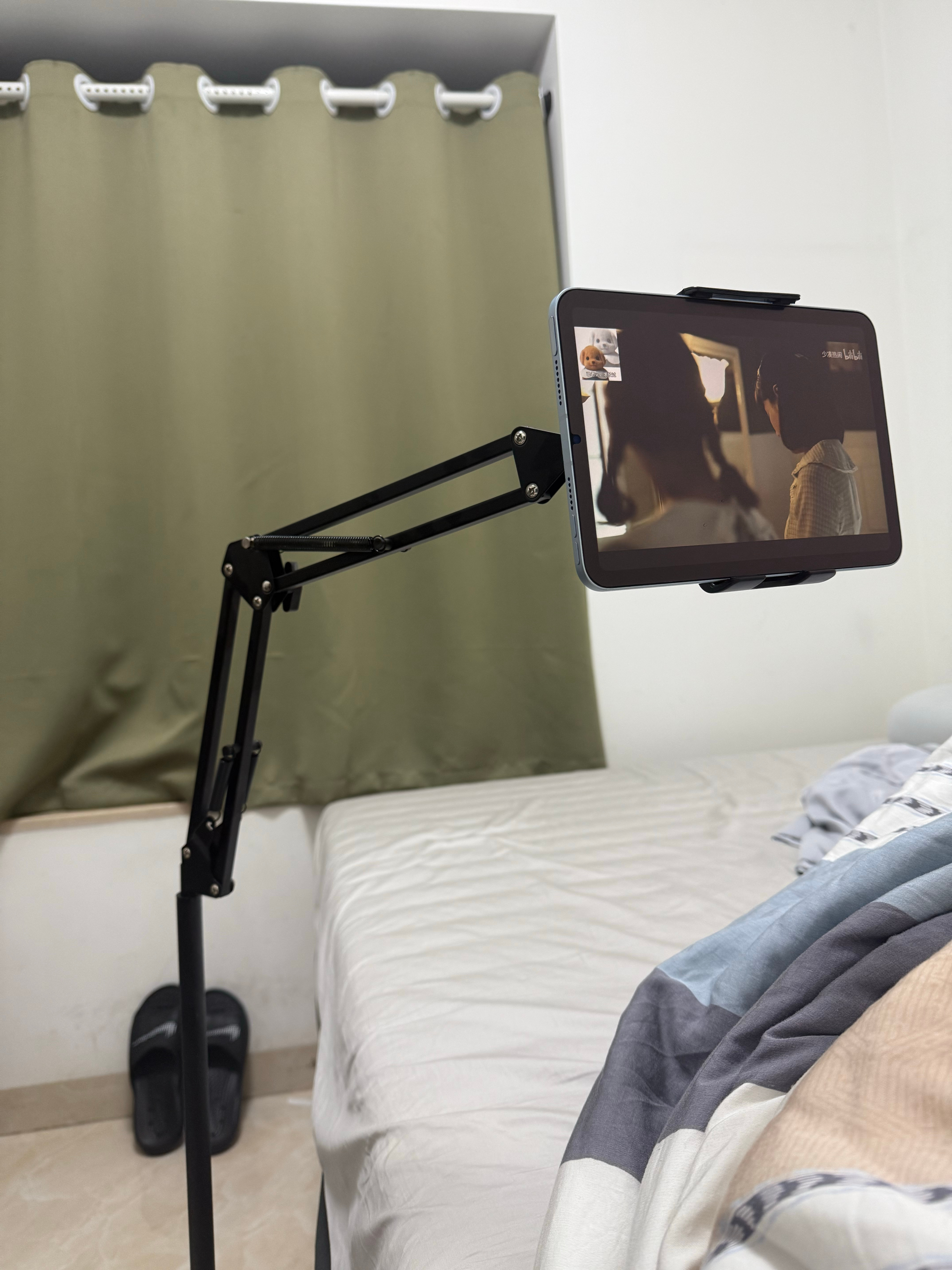 iPhone[超话] 这下好了给iPad mini置办一个懒人夹[跪了]周末的话