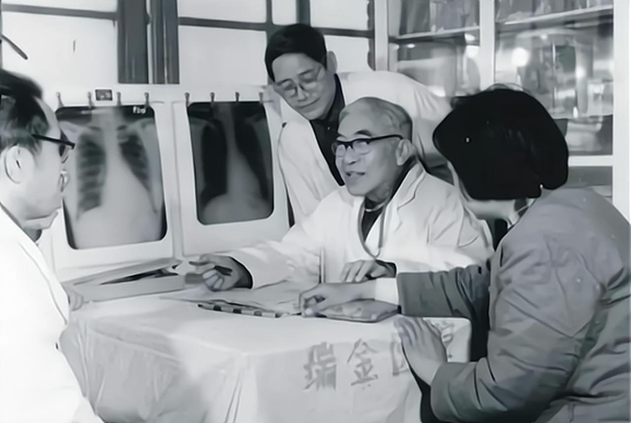 亲生儿子彻底破防！医学泰斗邝安堃86岁娶23岁保姆，死后把所有家产全留给她，亲生