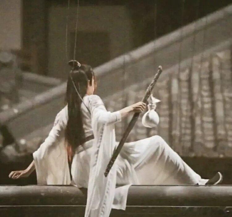 肖战这身材…怪不得王博天天微醺🥵🤲 ​​​