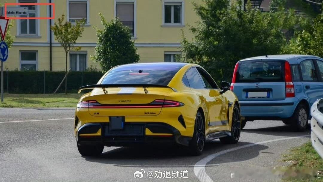 牛逼，还真是在马拉内罗拍的皮耶罗老爷子不会坐上去过吧[哆啦A梦害怕]这何尝不是一