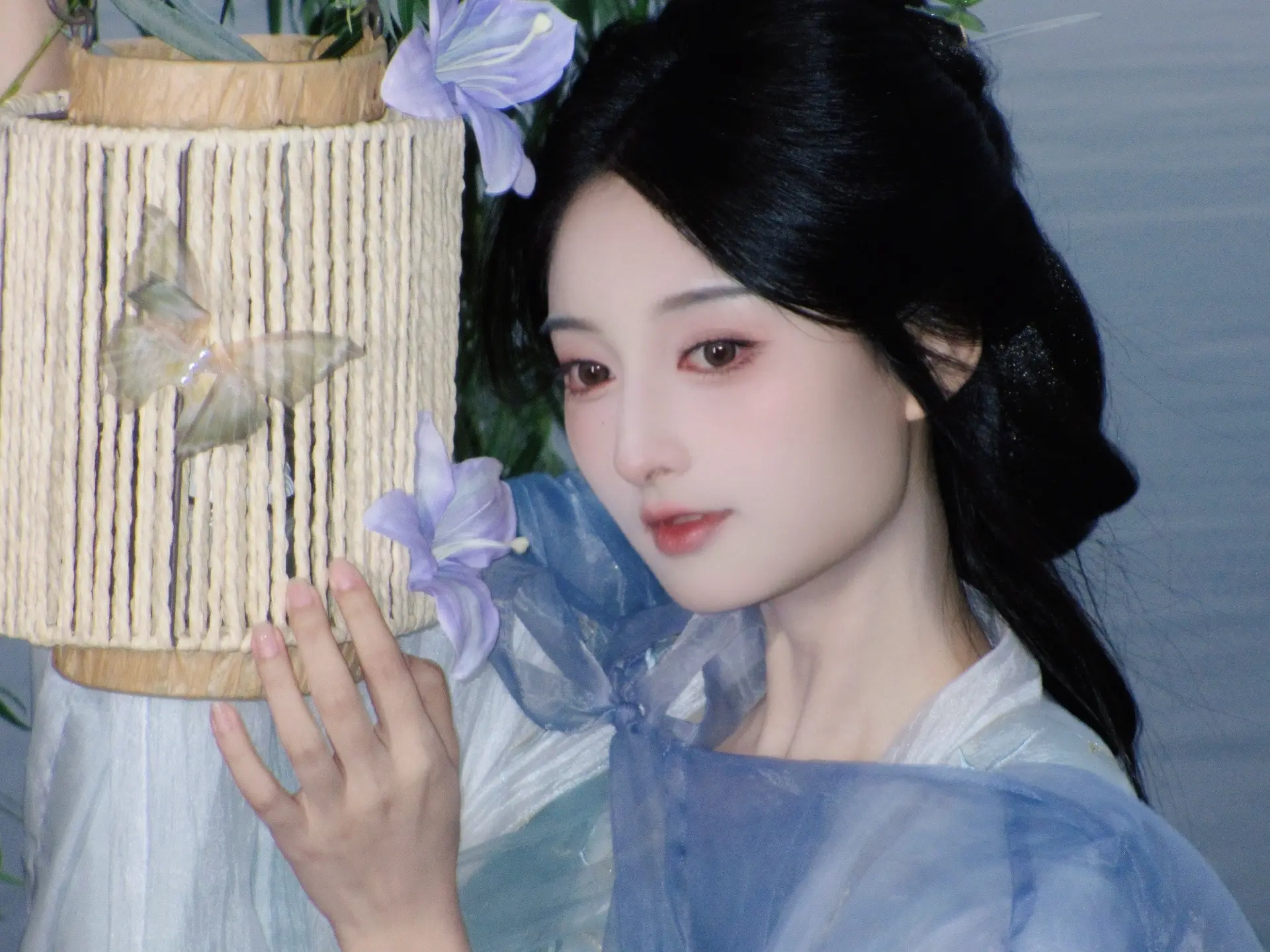 公子寻的可是在下。